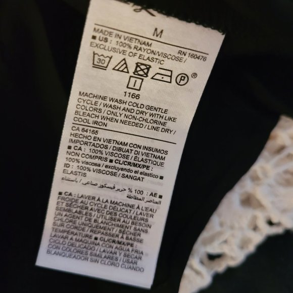 Black V-Neck Blouse - Medium - Old Navy - New with tags - Picture 9 of 11